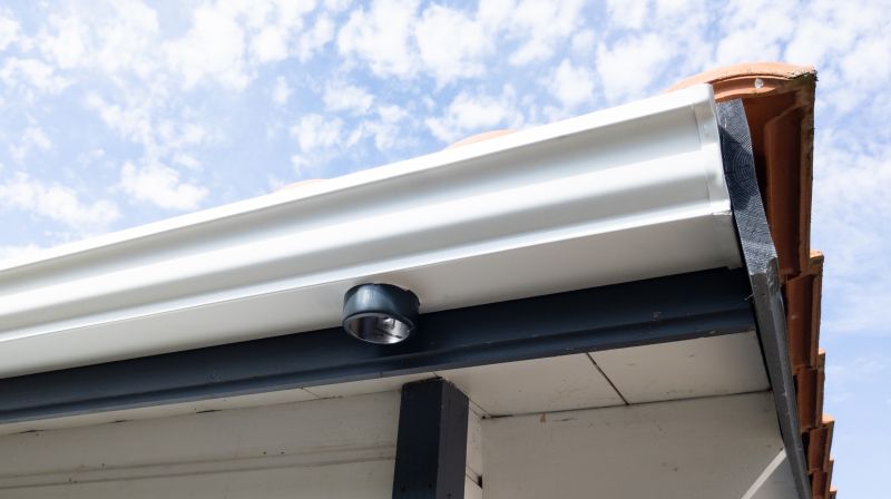Close-up of Seamless Gutter Cover Fit